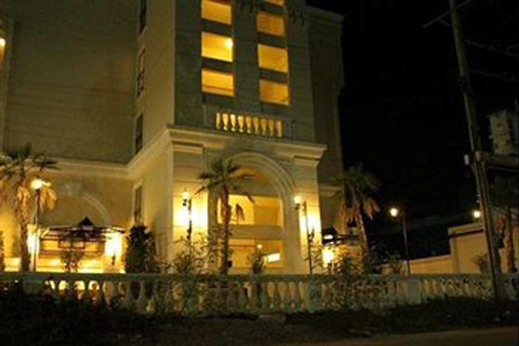 Rafael Hotel And Mansion Bangkok - Sha Extra Plus Certified Exteriér fotografie